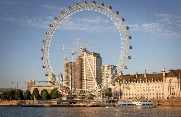 London glede na oceno tveganja glede covida-19 svojim državljanom odsvetuje vsa nenujna potovanja v Slovenijo.