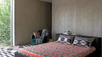 Posteljnina s pečatom prepoznavnih vzorcev znane modne hiše 
Missoni.