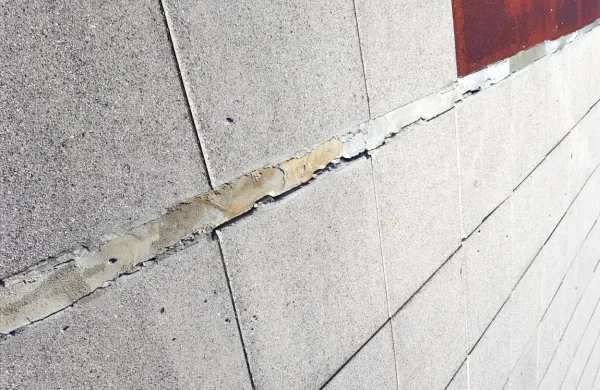 Povr&scaron;na sanacija na strehi balinarske dvorane
