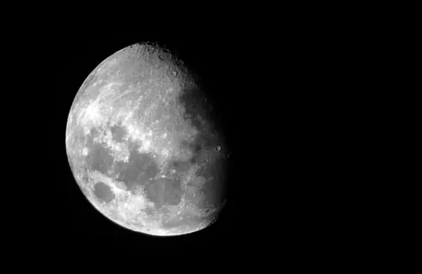 Nasa je razkrila načrte za vrnitev astronavtov na Luno leta 2024.