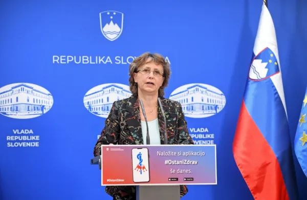 Namestnica predstojnika Centra za nalezljive bolezni v NIJZ Nuška 
Čakš Jager