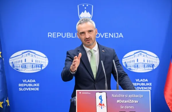 Minister Janez Cigler Kralj