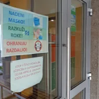 Učenci se v ponedeljek vračajo v &scaron;olo