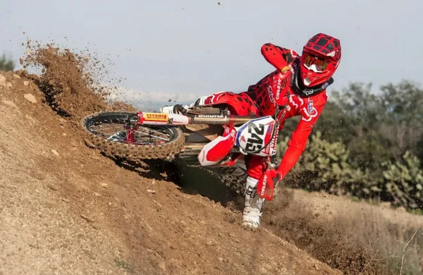 Slovenski motokrosist Tim Gajser je na dirki svetovnega prvenstva 
v italijanski Mantovi v elitnem razredu MXGP osvojil tretje 
mesto. 