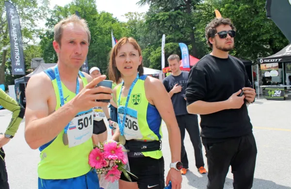  Marko in Petra Tratnik, zmagovalca teka na Angelsko goro 