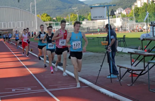 Bovčan Tobi Gaberšček (45) je zmagal v teku na 3000 metrov. 