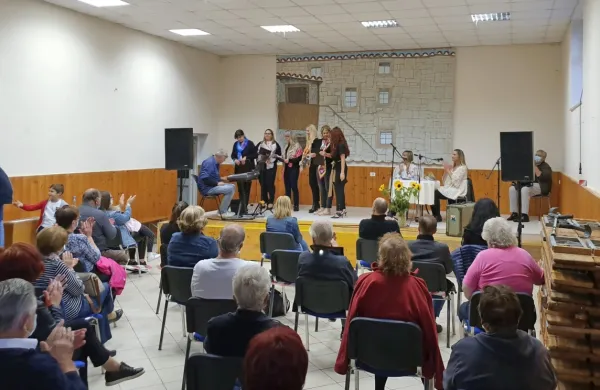 Knjižni poklon Kubejcu Antonu Mihcu - Tonetu