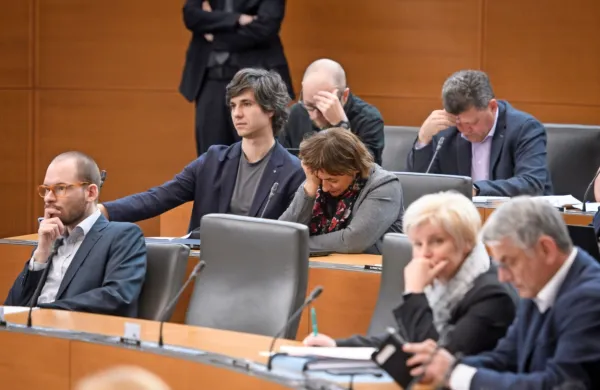 Potrjena okužba v poslanski skupini Levice