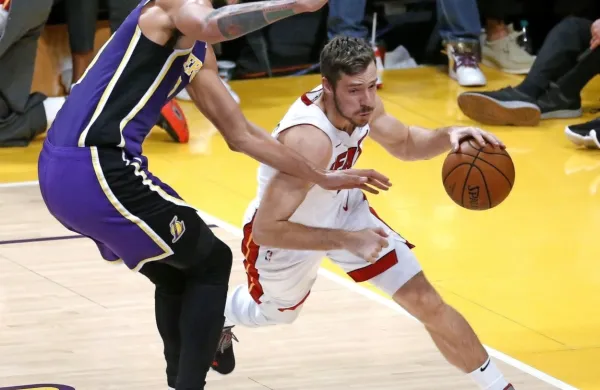 Goran Dragić (z žogo) bo v finalu lige NBA poskušal obračunati tudi 
z Los Angeles Lakersi.