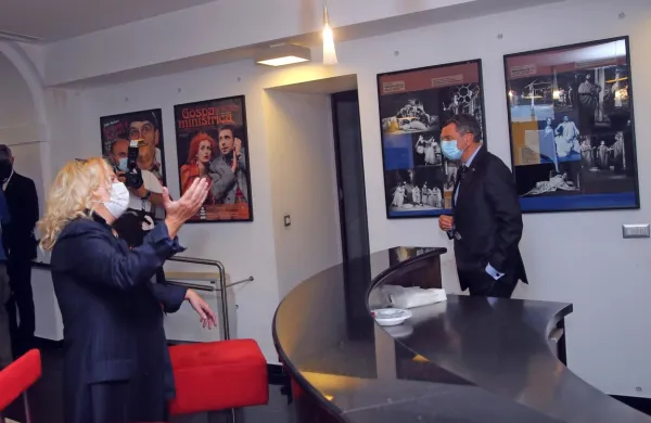 Borut Pahor obiskal koprsko stolnico in gledali&scaron;če