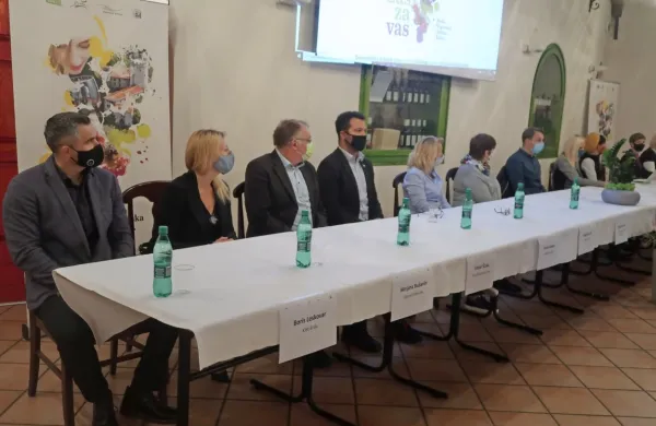 Z novinarske konference treh turističnih destinacij na Primorskem


