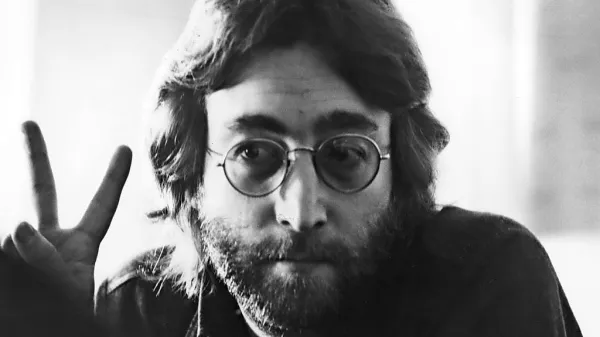Na današnji dan bi John Lennon dopolnil  80. let,  8. decembra pa bo 
minilo 40 let od njegove smrti. 