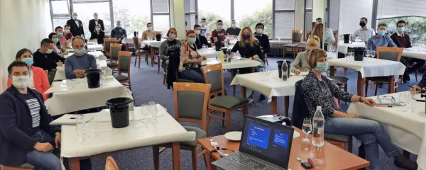 V Simonovem zalivu se bodoči someljeji veščin učijo v času prilagojenih razmerah.