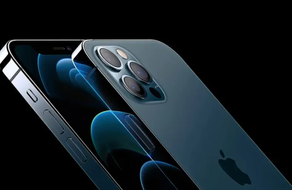 Novi Iphone 12 s 15,49-centimetrskim zaslonom bo stal 799 
dolarjev in ima enako velik zaslon kot Iphone 11. (Foto vir: 
www.apple.com)