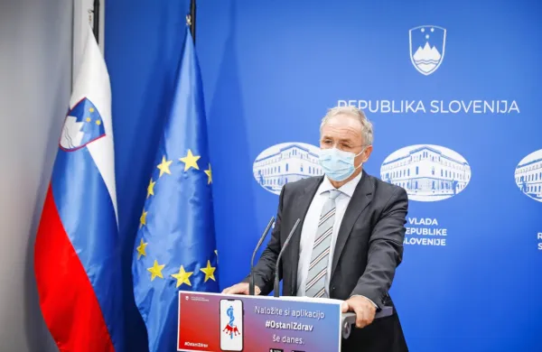 Notranji minister Aleš Hojs