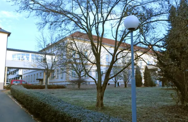 V ptujski bolnišnici je prišlo do obsežnejšega vdora novega 
koronavirusa med bolnike na internem oddelku.