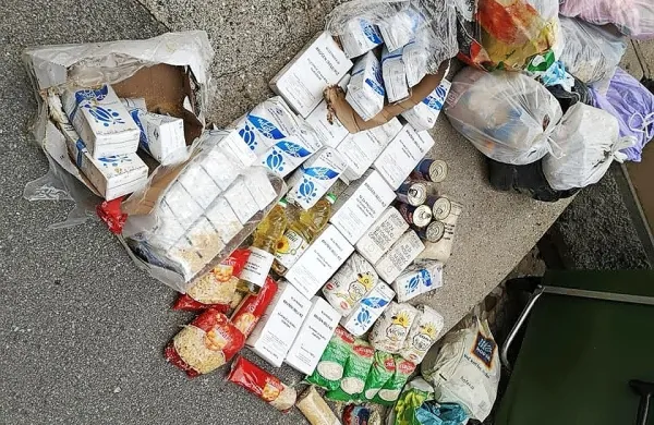 Ob odvrženih paketih pomoči s hrano boli srce. Namesto besnih odzivov pa bi bilo bolj smiselno 
premisliti, zakaj je do tega prišlo.