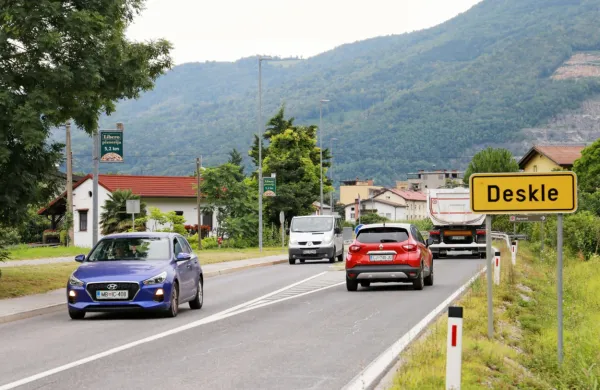 Agencija za varnost prometa in policija pozivata udeležence v 
prometu k strpni in varni vožnji.