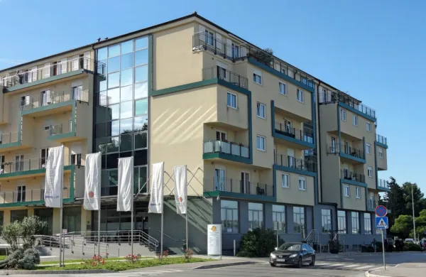 V lucijskem domu starejših občanov sta okužena dva zaposlena.