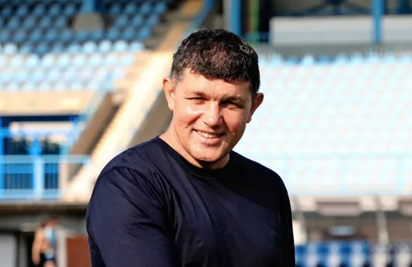 “Smo kompaktnejši in takšno podobo na igrišču želimo ohraniti  
do konca jesenskega dela,” je povedal trener Gordan Petrić, ki se  
očitno drži načela, da se zmagovalnega moštva ne menja.