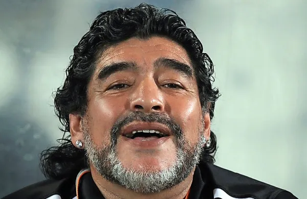 Le nekaj dni po 60. rojstnem dnevu so enega največjih nogometnih 
zvezdnikov na svetu, Argentinca Diega Maradono, sprejeli v 
bolnišnico v La Plati. (Foto: Wikipedia/Vinod Divakaran)