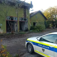 Eksplozija v bivšem Idealu je bila usodna za mlajšega moškega.