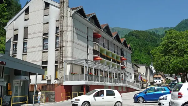 Dom upokojencev Podbrdo
