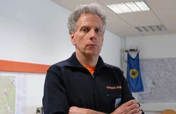 Poveljnik štaba civilne zaščite za Notranjsko Sandi Curk se bo čez 
nekaj dni lahko vrnil v štab.