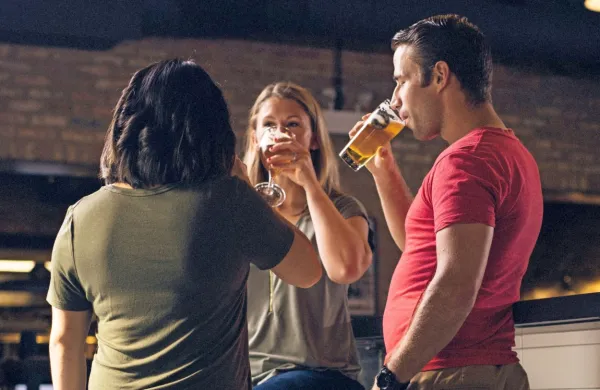 Ob neki priložnosti naj moški ne spijejo  več kot pet meric alkohola, 
torej ne več kot  5  decilitrov   vina ali  1,5 decilitra žganja oziroma   
1,25 litra piva,   ženske pa ne več kot tri merice. 
