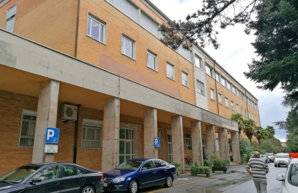 Po potrebi bo šempetrska bolnišnica covid oddelek razširila na 
celoten zgornji trakt.  