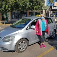 Majda Paučnik iz podjetja Taxi Alta v Kopru pravi, da nekateri med 
njimi niso zmogli bremena fiksnih stroškov in so bili primorani 
začasno zapreti dejavnost.