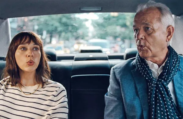  Rashida Jones in Bill Murray kot hči in oče v novem filmu On the Rocks skupaj zalezujeta njenega 
moža in skušata ugotoviti, ali jo res vara s sodelavko. 