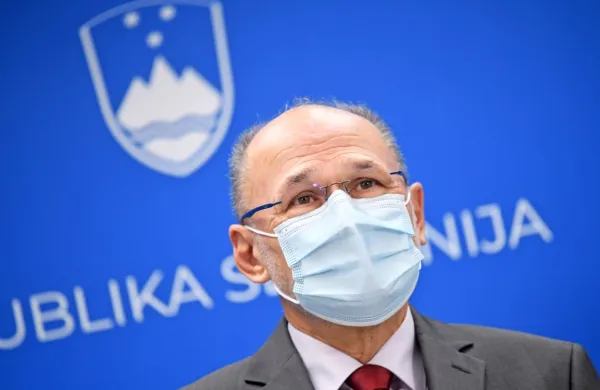 Vladni govorec Jelko Kacin