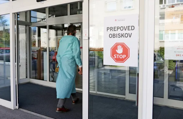 V Domu upokojencev Nova Gorica so razmere resne.  
