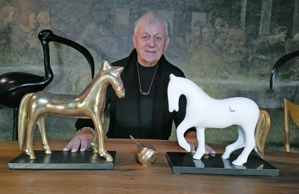 Oskar Kogoj Venetski konj in lipicanec 

donacija Pomnik miru Cerje

------

Ozbot

gorica 4  Katjuša Kogoj Mužina