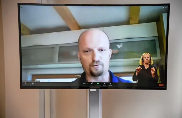 Koordinator za covid bolniške postelje pri ministrstvu za zdravje 
Robert Carotta iz jeseniške bolnišnice  je ocenil, da se epidemiološka situacija še ne umirja.