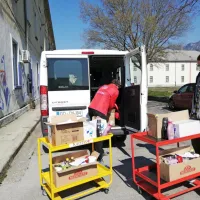 Na Karitasu pravijo, da so številne občine že zagotovile  denar za 
izredni nakup hrane, pomagajo tudi  drugi.