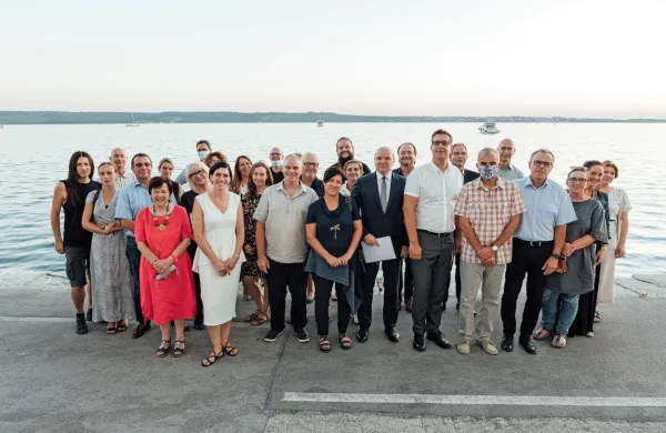 V projektni ekipi za kandidaturo Pirana za Evropsko prestolnico 
kulture Piran2025 menijo, da je bil postopek priprave kandidature 
voden vključujoče in transparentno ter obžalujejo umik podpore 
piranskega občinskega sveta skupni kulturni strategiji. (Foto vir: 
FB Piran 2025)