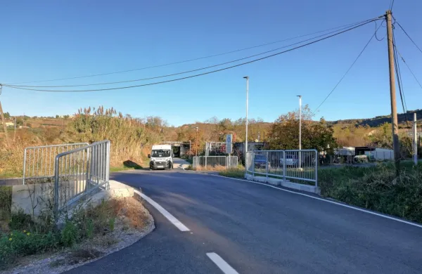 Obnovili hudourni&scaron;ko strugo, ne ceste