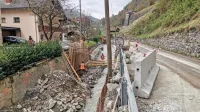V Podbrdu v sodelovanju z DRSI prenavljajo  četrti odsek ceste, občina za komunalno ureditev dodaja 1,3 milijona evrov. 