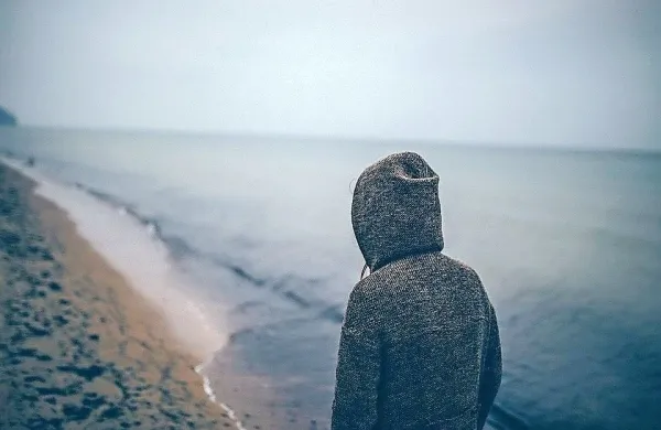 Moški je po prepiru z ženo hodil skoraj 400 kilometrov, da bi si 
zbistril misli. Fotografija je simbolična.