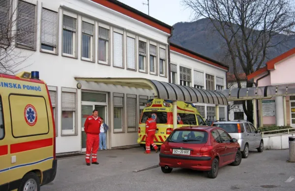Z delno prenovo  tolminskega zdravstvenega doma bi radi  uredili 
satelitsko urgenco.