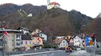 Večje sečnje dreves na Rožnem hribu po petih letih  ni pričakovati. 
Za sprotno čiščenje  naj bi poskrbeli lastniki zemljišč.