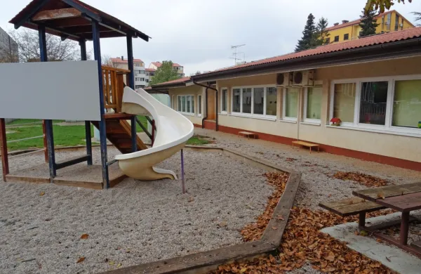 Sežanska občina namenja letno 150.000 evrov posebne  subvencije staršem vrtčevskih otrok, zdaj bo,  kot kaže - tako kot ostale 
tri kraško-brkinske občine - plačala tudi podražitev vrtca.   