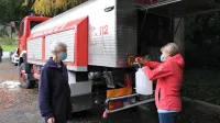  “Kanalske” pitne vode od včeraj gasilci ne dovažajo več v Anhovo. 
Toda nekateri krajani imajo še veliko pomislekov  nad tem, da bi 
pili vodo iz svojih pip.