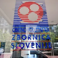 V Obrtno-podjetniški zbornici Slovenije vlado  pozivajo k takojšnjemu odprtju dejavnosti. 
