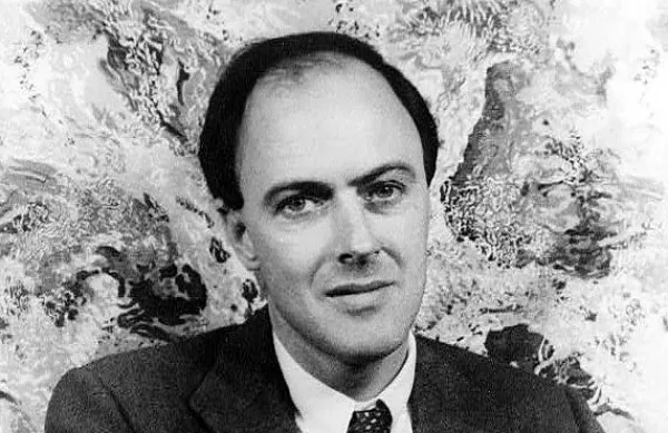 Roald Dahl je v intervjuju za revijo New Statesman leta 1983 dejal, 
da tudi 
