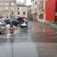 V Piranu zatulila sirena, Arso za slovensko Istro izdal rdeči alarm, poplavljati utegne tudi Vipava s pritoki