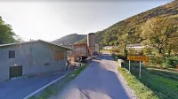 V piščančji farmi v Spodnji Branici je neznanec izklopil elektriko v 
dveh halah, kjer se je nato zadušilo več tisoč piščancev.