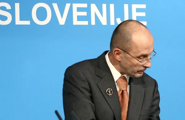 Minister za kulturo Vasko Simoniti je za direktorja Muzeja novejše 
zgodovine Slovenije imenoval dr. Jožeta Dežmana.